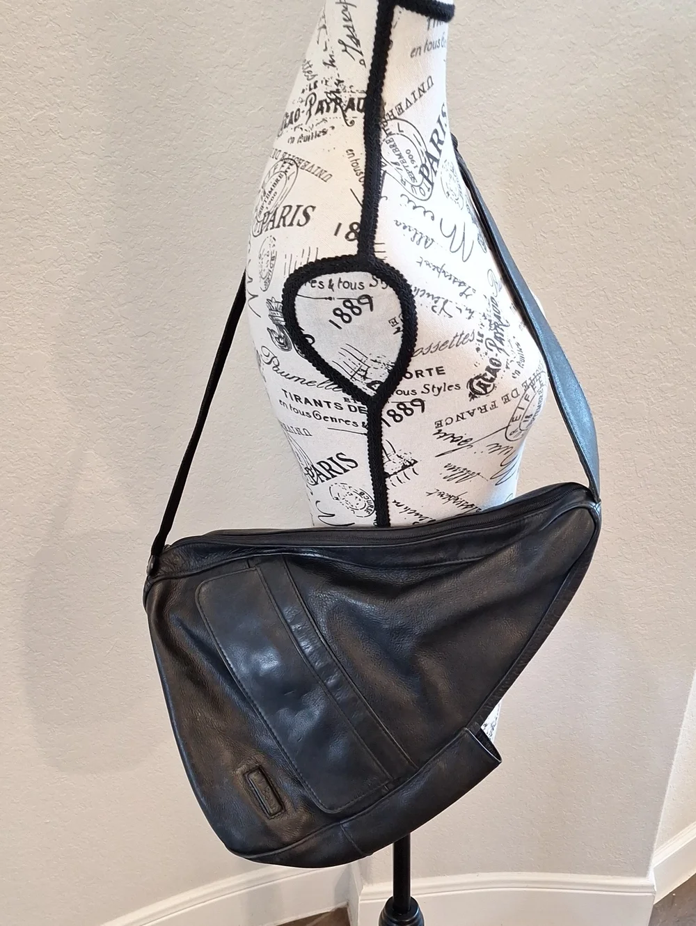 Vintage CP LL Bean x Ameribag Black Leather Healthy Sling Bag